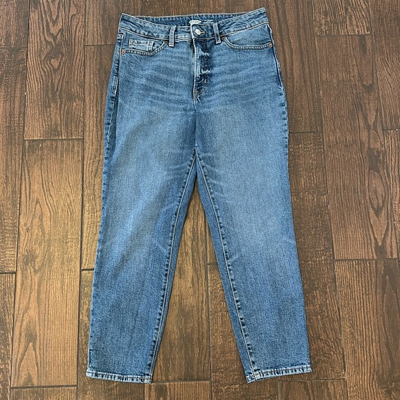 Old Navy OG straight high-rise. Size 8. - Picture 1 of 3